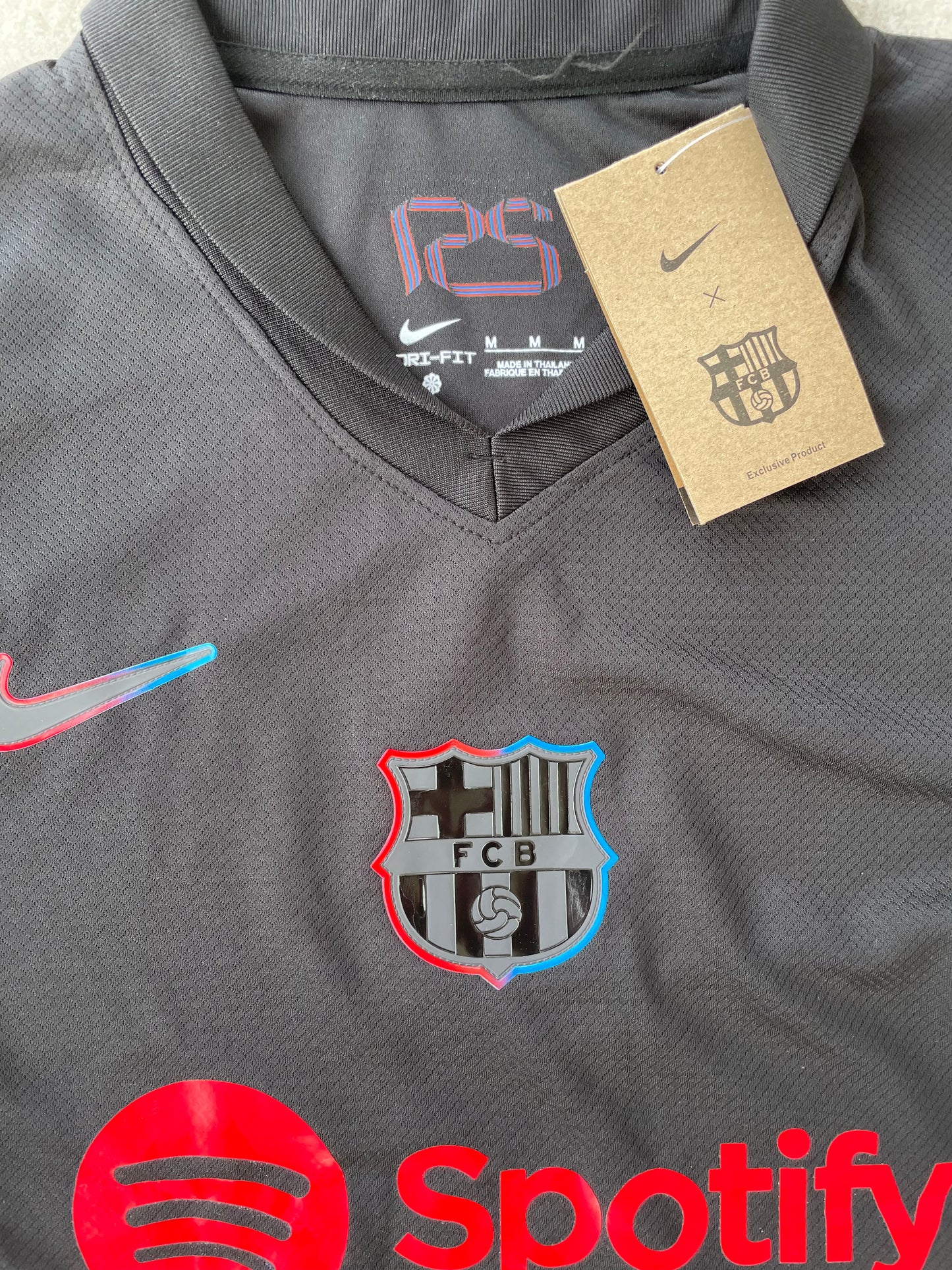 Barcelona Jersey-Άμεσα διαθέσιμη