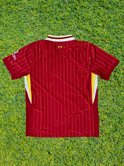 Liverpool Jersey-Άμεσα διαθέσιμη