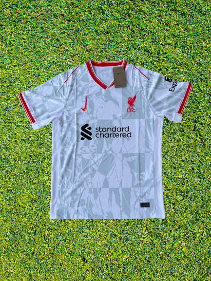 Liverpool Jersey-Άμεσα διαθέσιμη